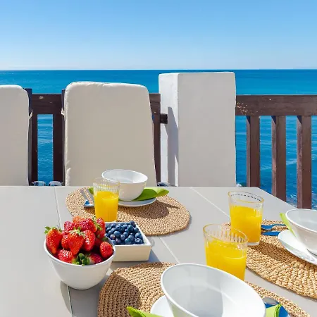 Heavenly Views From Frontline Penthouse Apartment *