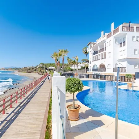 Heavenly Views From Frontline Penthouse Apartment Marbella